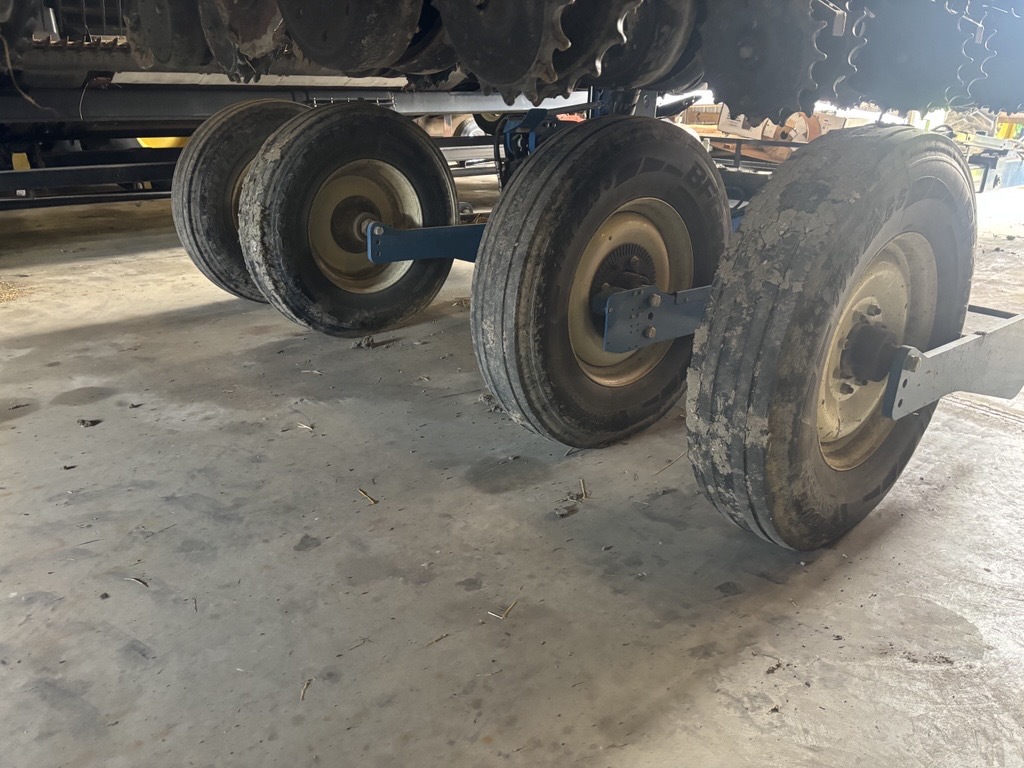 2021 Kinze 3665 Image 14