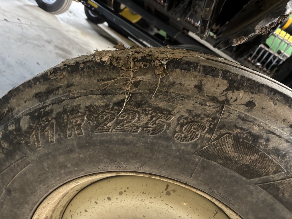 2021 Kinze 3665 Image 13
