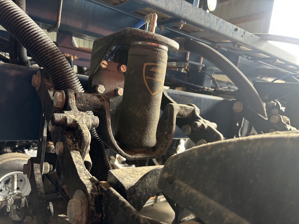 2021 Kinze 3665 Image 8