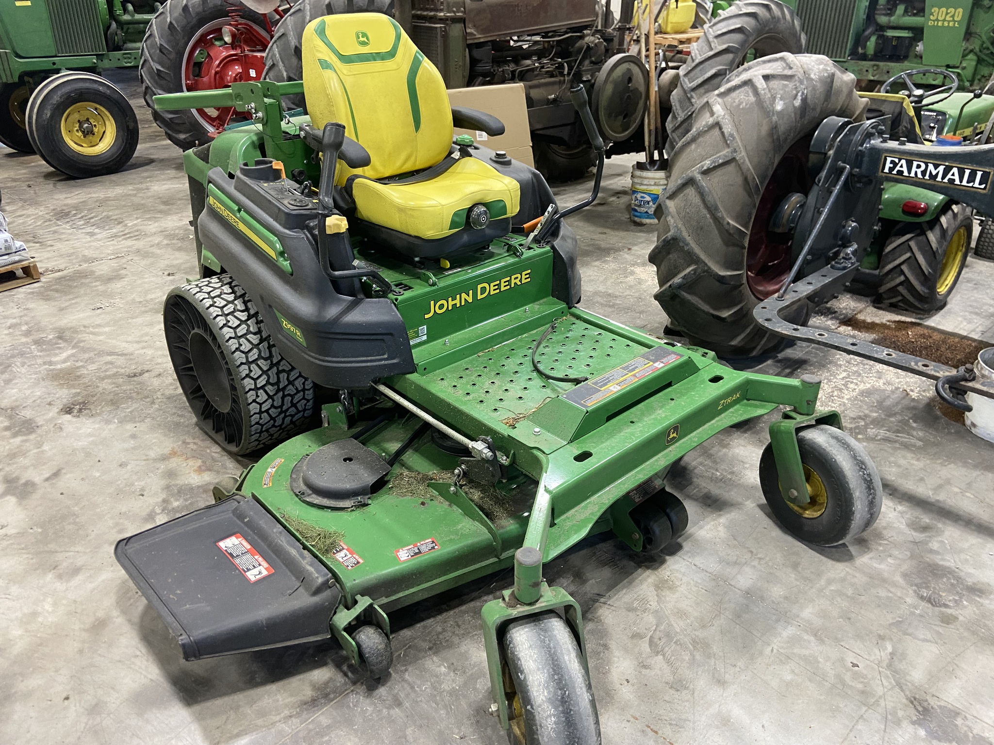  2023 John Deere Z997R at Heritage Tractor in Lacon, IL