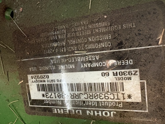 2024 John Deere Z930R - Photo9