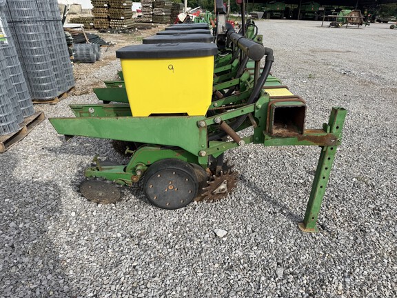 1999 John Deere 1700