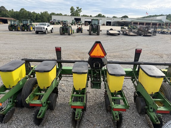 1999 John Deere 1700