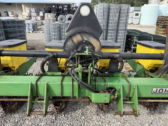 1999 John Deere 1700