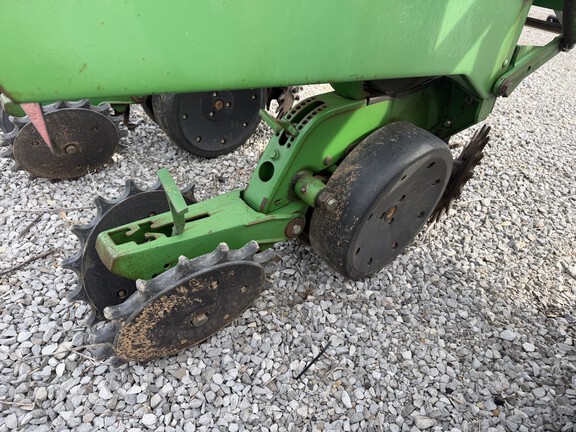 1999 John Deere 1700