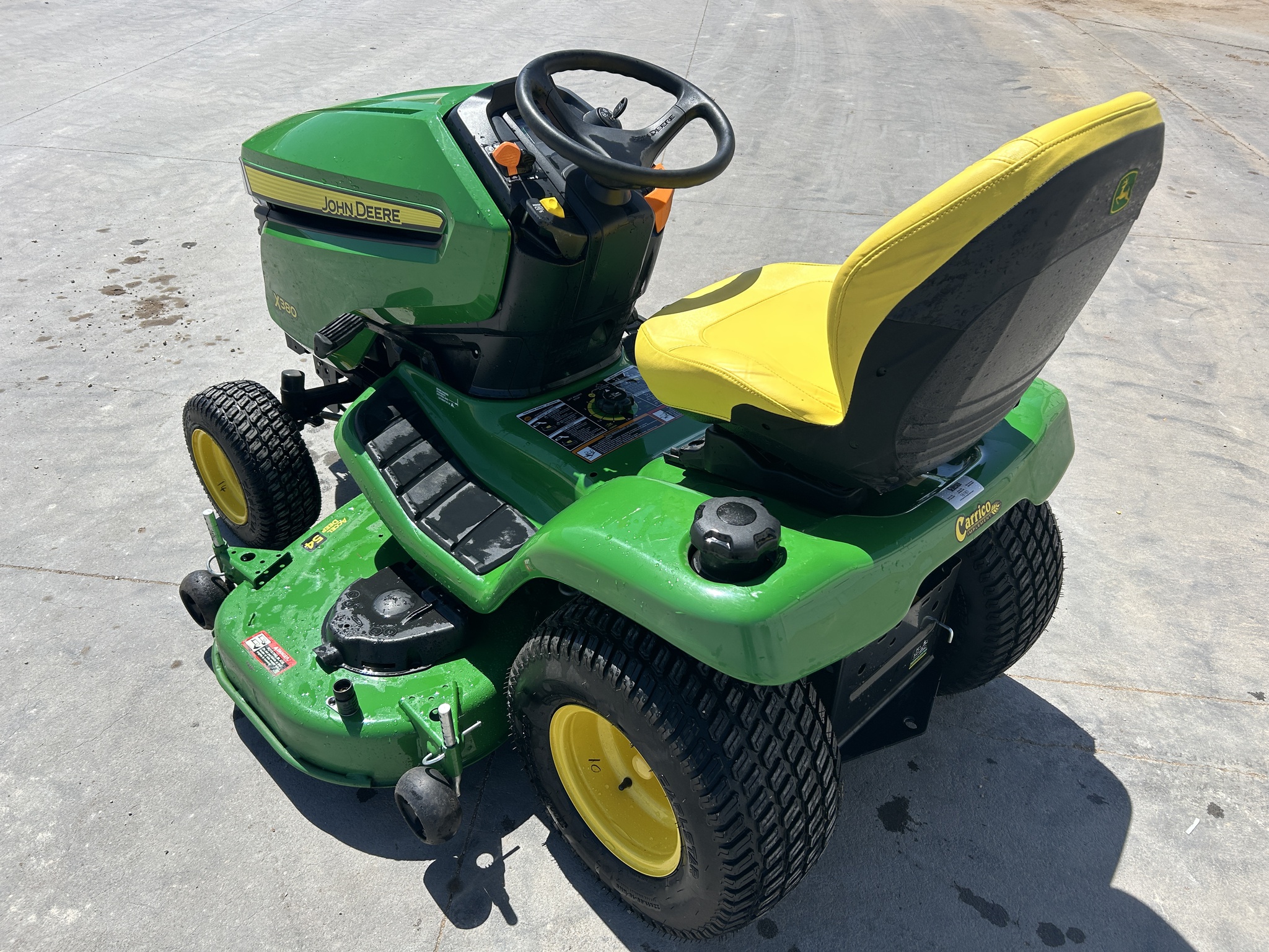 2025 John Deere X380 Image 5