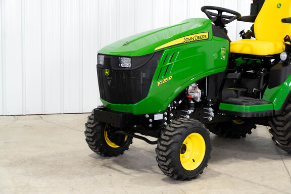 New In-Stock 2025 John Deere 1025R Compact Utility Tractors at Koenig Equipment in Amelia, OH - Photo4