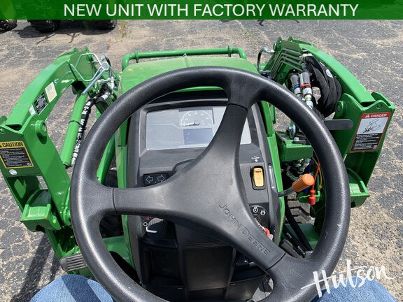 Photo of 2025 John Deere 1025R