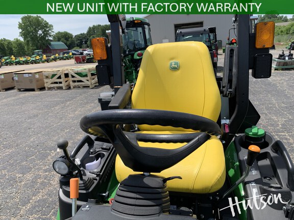 Photo of 2025 John Deere 1025R