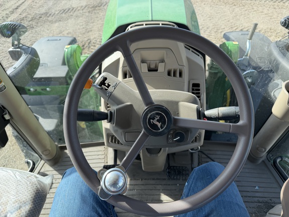 2025 John Deere 6R 155 - Photo28