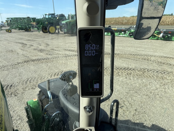 2025 John Deere 6R 155 - Photo32