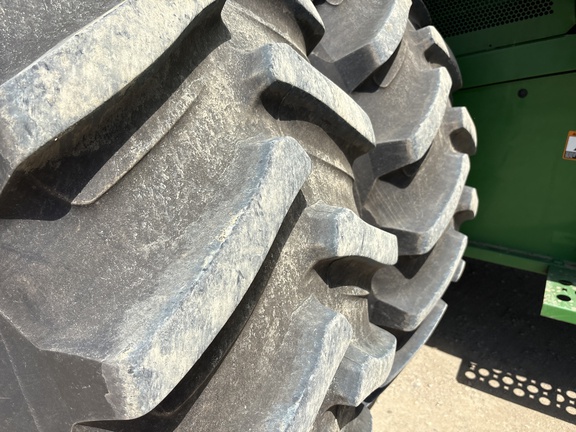 Used 2019 John Deere S780 Combines at Horizon Ag & Turf in Lloydminster, AB - Photo14