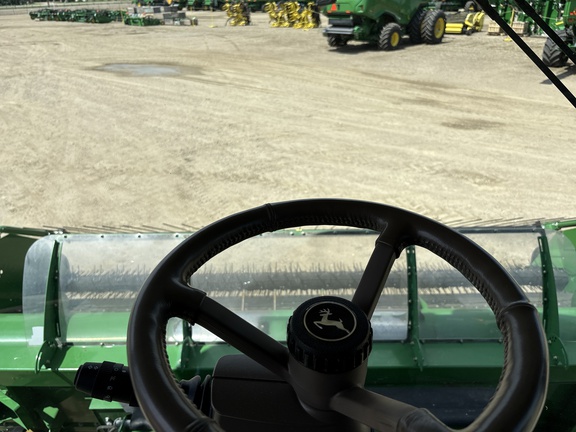 Used 2019 John Deere S780 Combines at Horizon Ag & Turf in Lloydminster, AB - Photo24