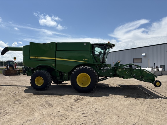 Used 2019 John Deere S780 Combines at Horizon Ag & Turf in Lloydminster, AB - Photo7