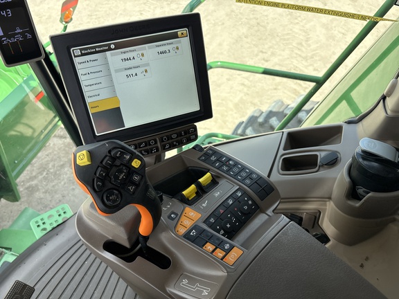Used 2019 John Deere S780 Combines at Horizon Ag & Turf in Lloydminster, AB - Photo22