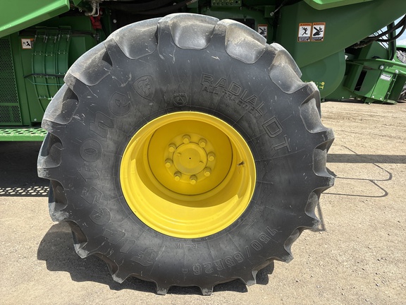 Used 2019 John Deere S780 Combines at Horizon Ag & Turf in Lloydminster, AB - Photo18