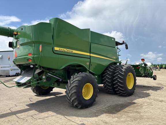Used 2019 John Deere S780 Combines at Horizon Ag & Turf in Lloydminster, AB - Photo5