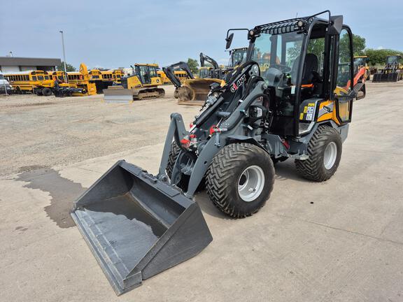 2025 Giant G2700