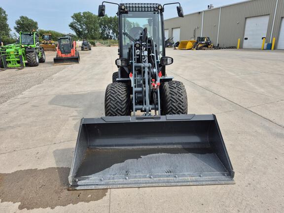 2025 Giant G2700