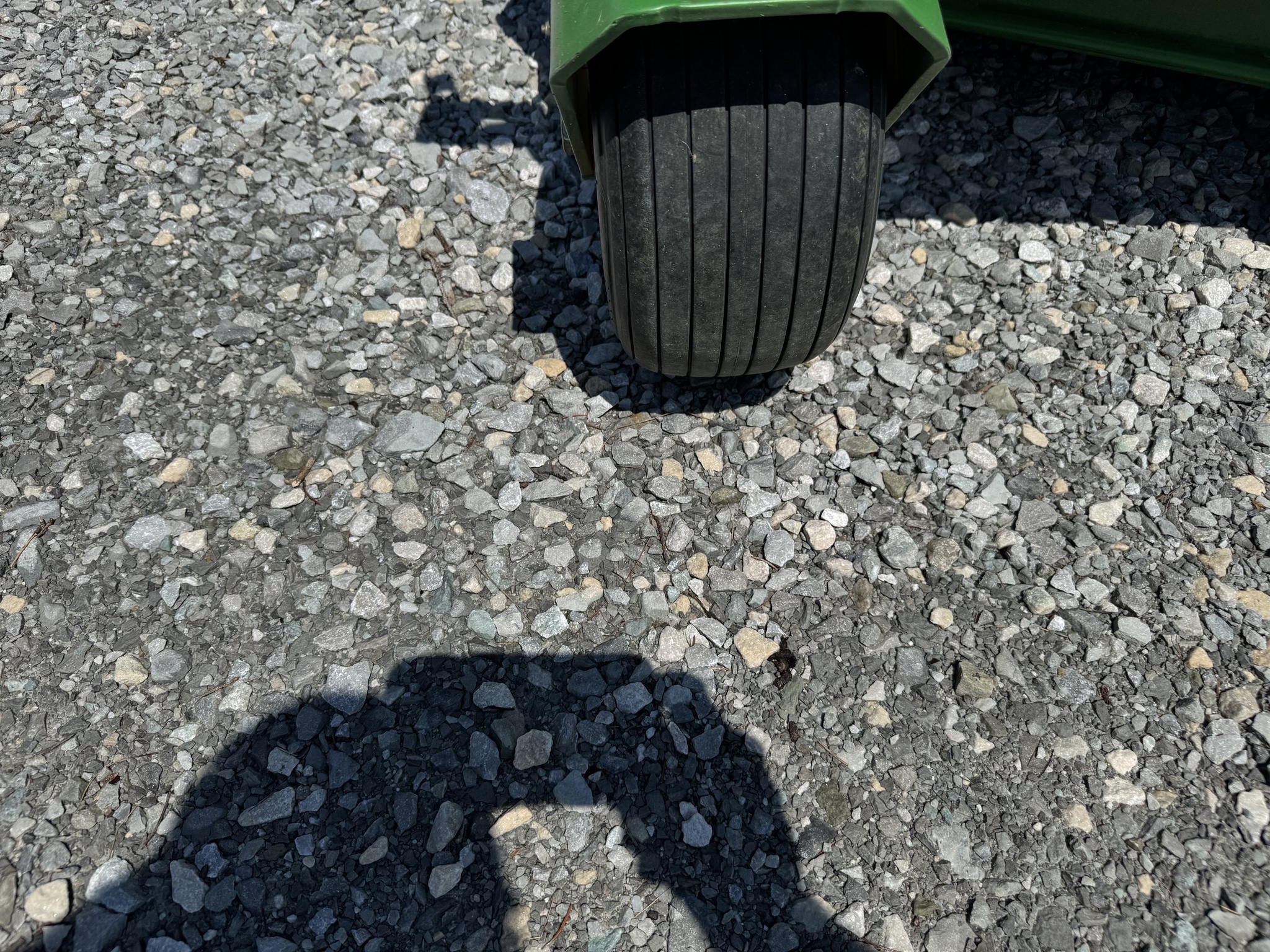 Used 2023 John Deere Z530R Zero Turn Mowers at Koenig Equipment in Urbana, OH - PhotoXL11