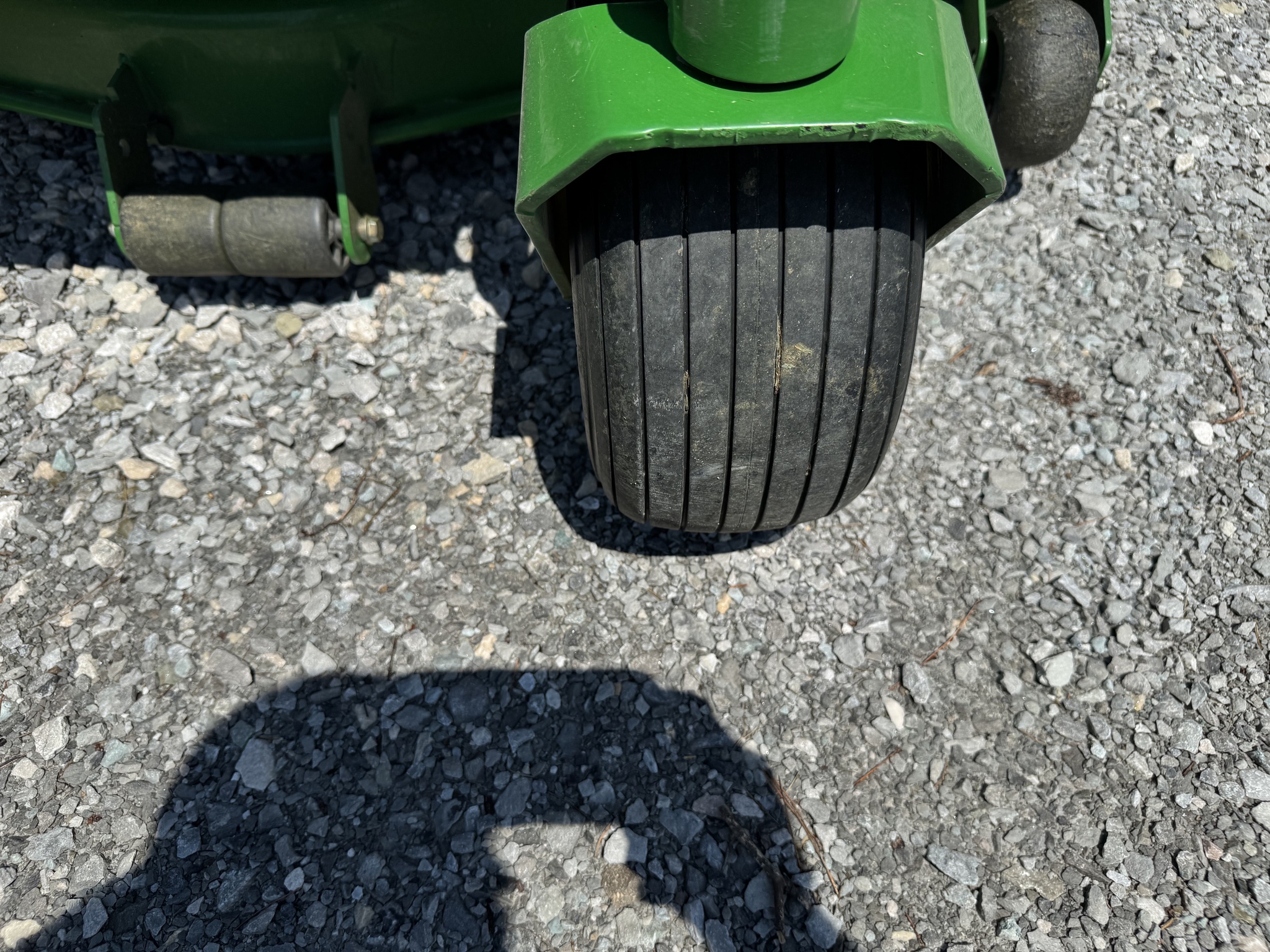 Used 2023 John Deere Z530R Zero Turn Mowers at Koenig Equipment in Urbana, OH - PhotoXL12