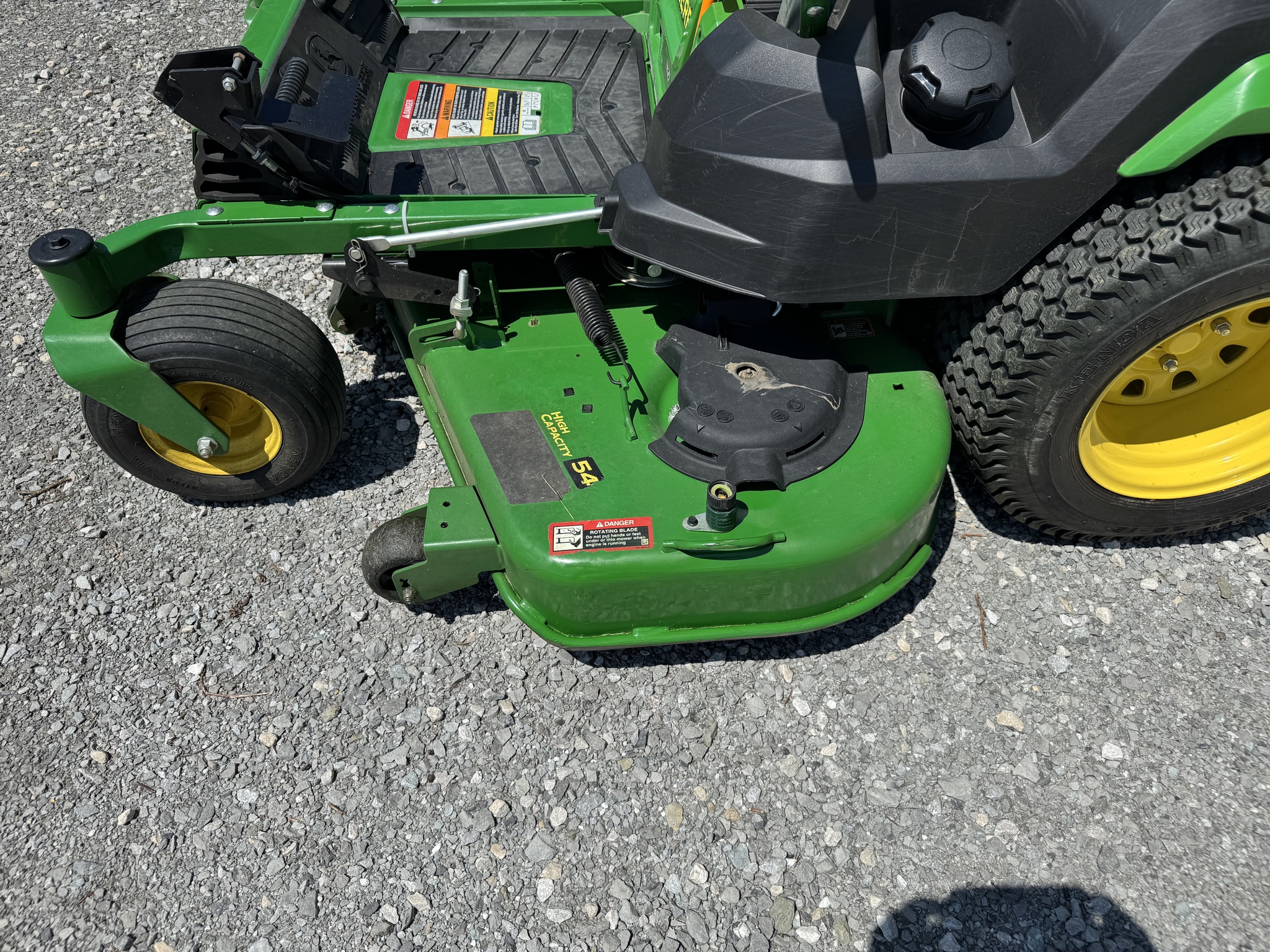Used 2023 John Deere Z530R Zero Turn Mowers at Koenig Equipment in Urbana, OH - PhotoXL9