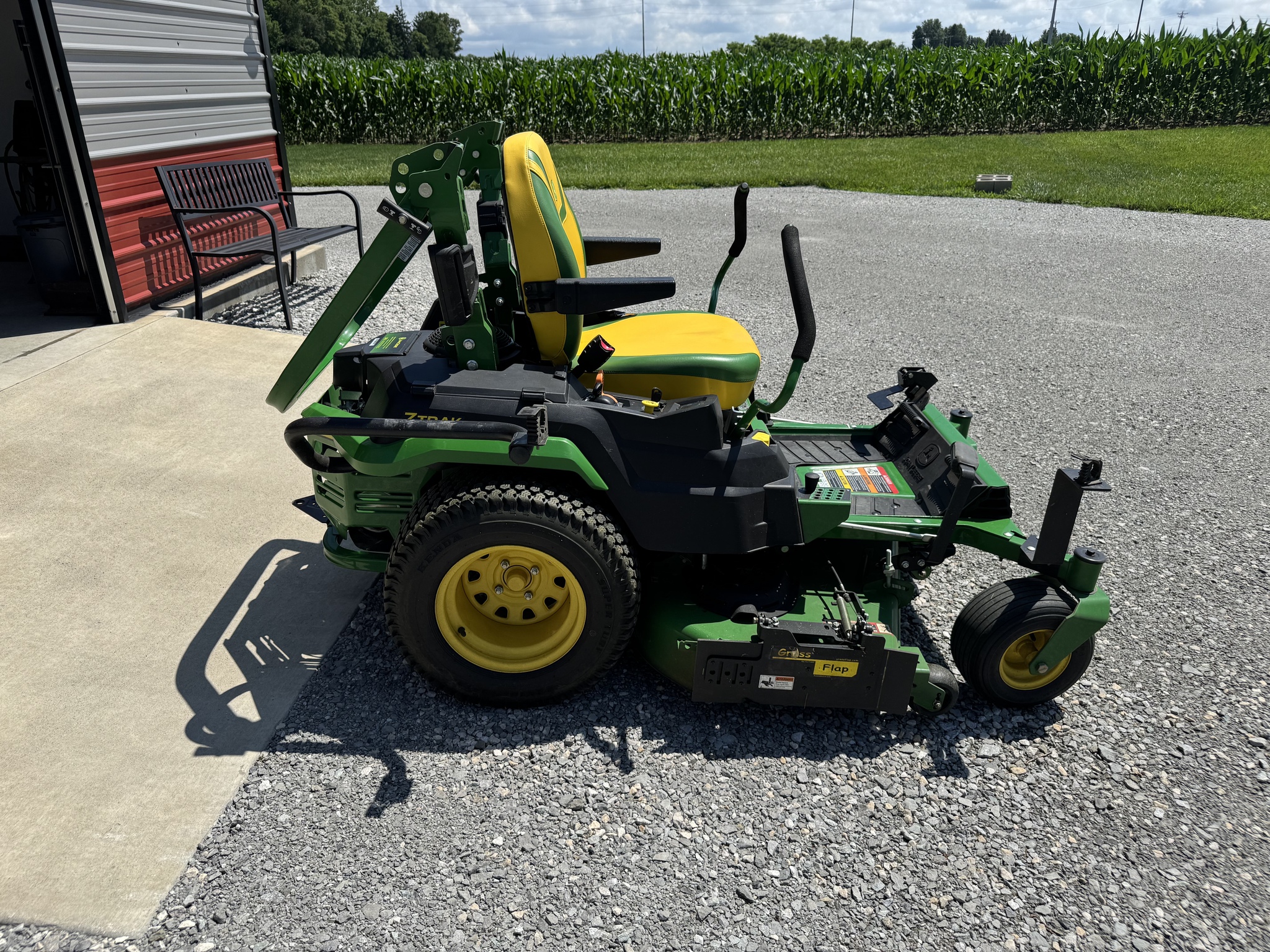Used 2023 John Deere Z530R Zero Turn Mowers at Koenig Equipment in Urbana, OH - PhotoXL1