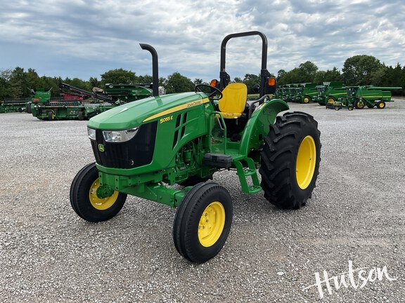 Photo of 2022 John Deere 5055E