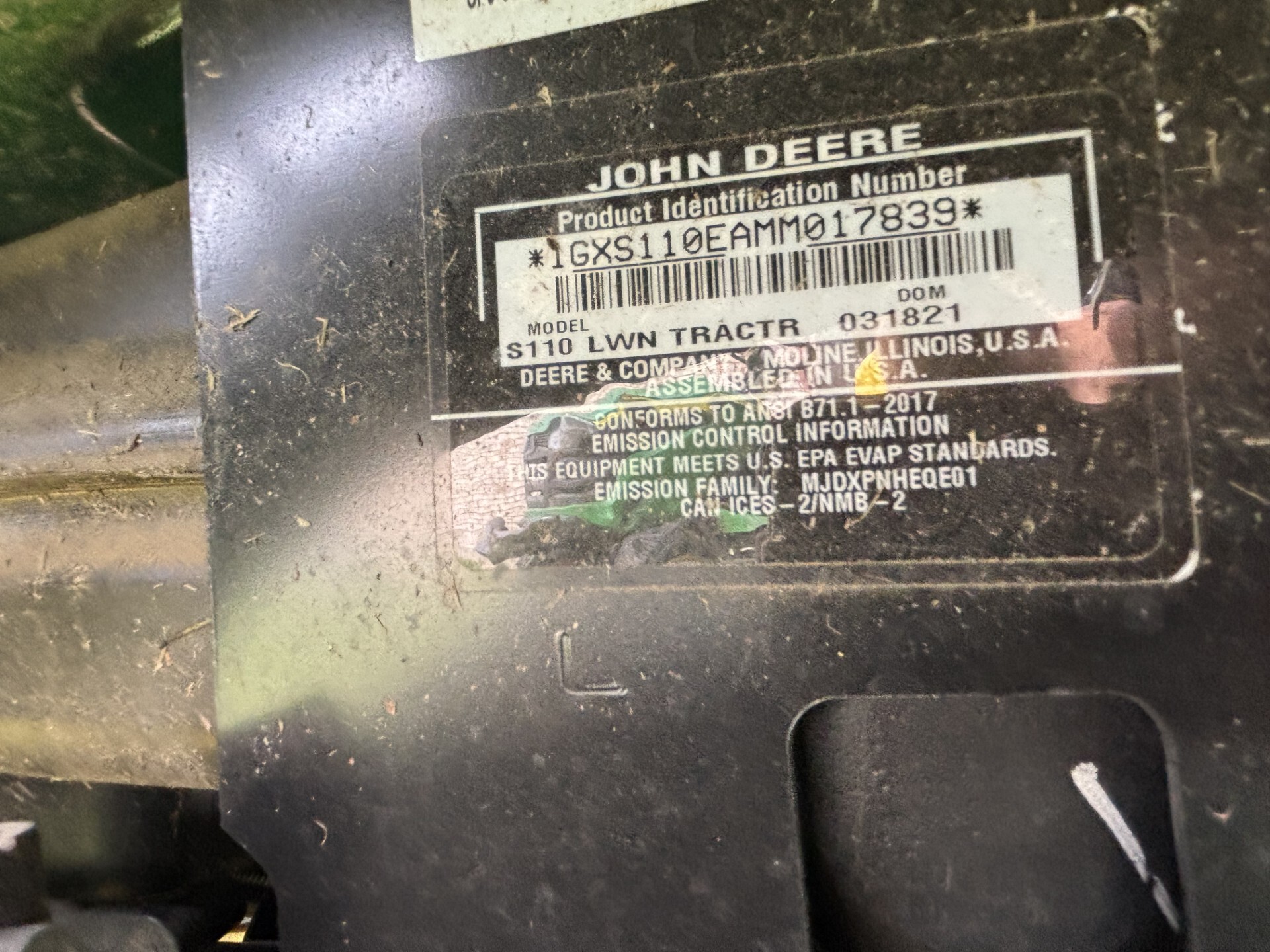 Used 2021 John Deere s110 Lawn & Garden Tractors at Koenig Equipment in Germantown, OH - PhotoXL13