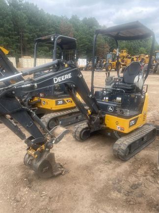 Photo of 2023 John Deere 17G