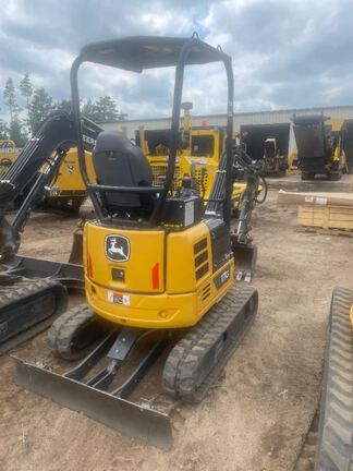 2023 John Deere 17G