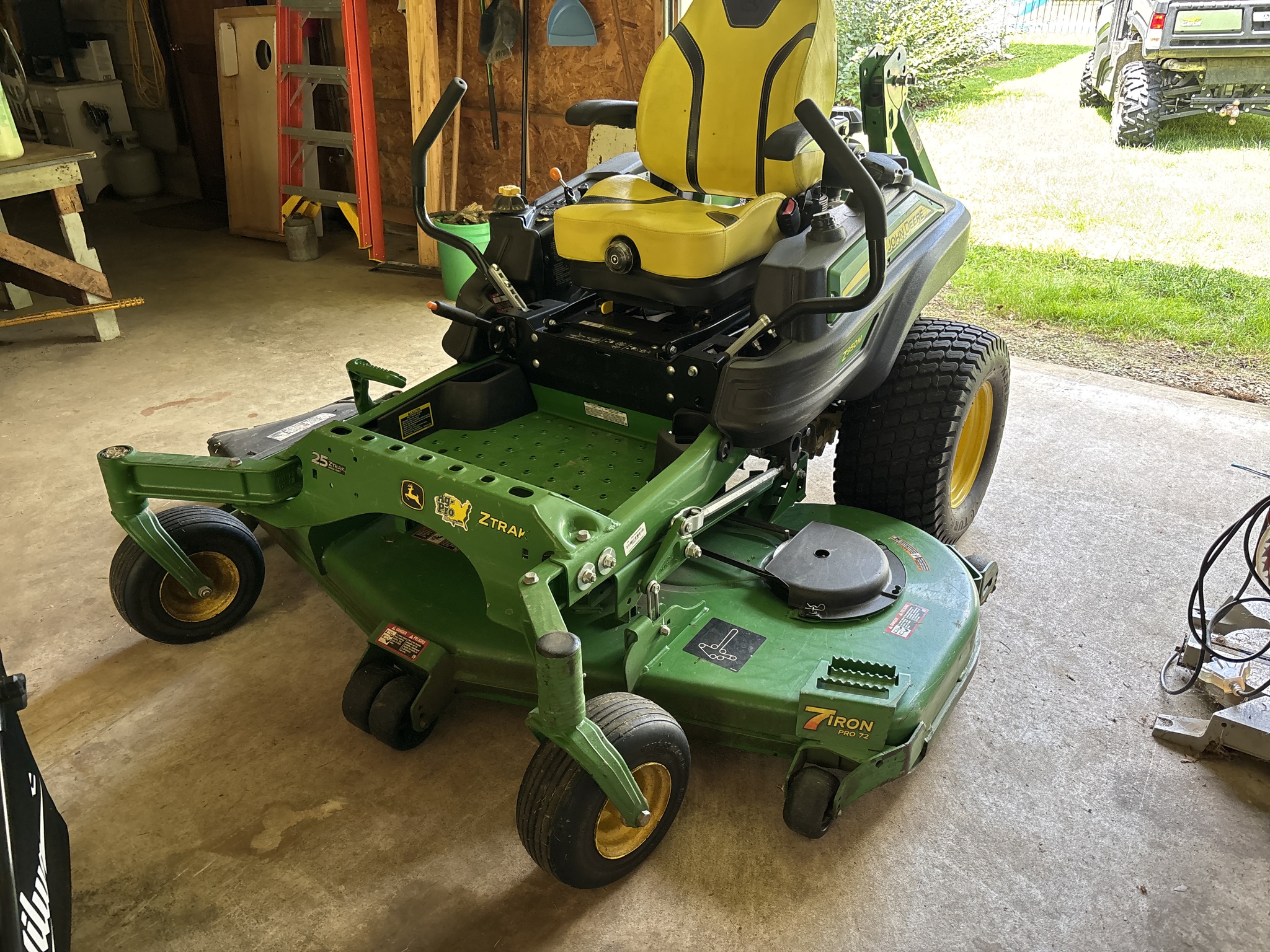 Used 2022 John Deere Z950M Zero Turn Mowers at Koenig Equipment in Urbana, OH - PhotoXL0