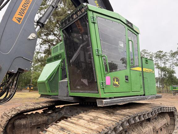 2023 John Deere 853M