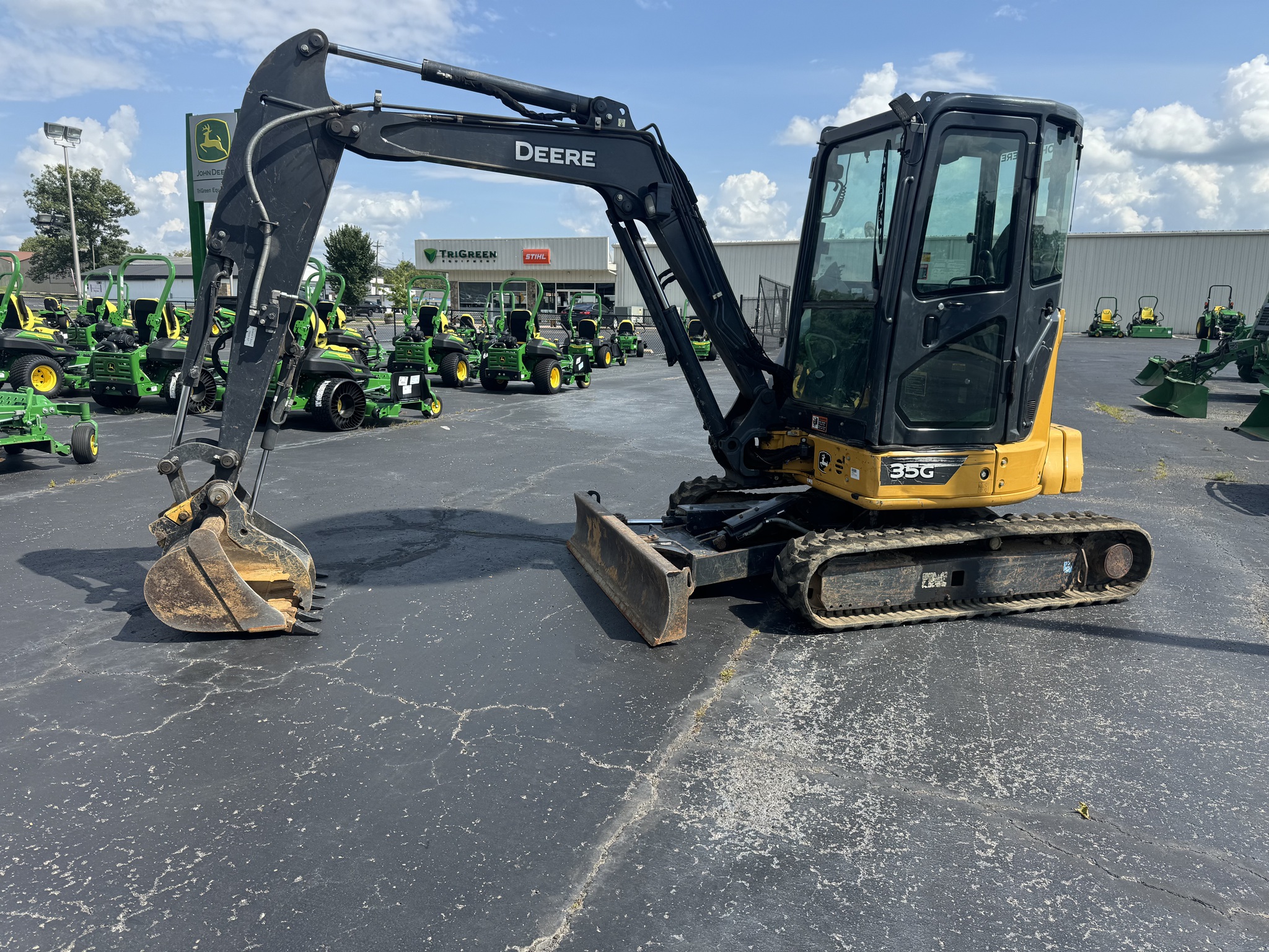 2022 John Deere 35G