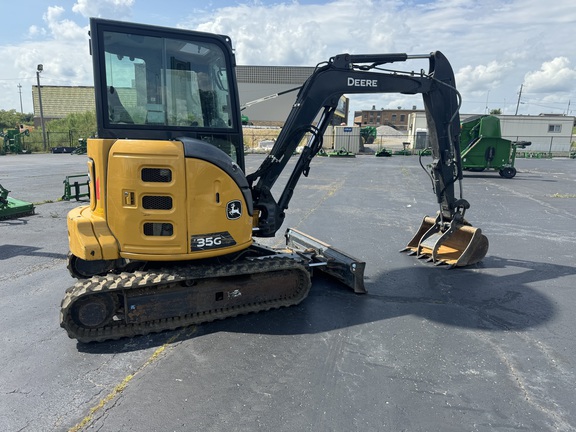 2022 John Deere 35G