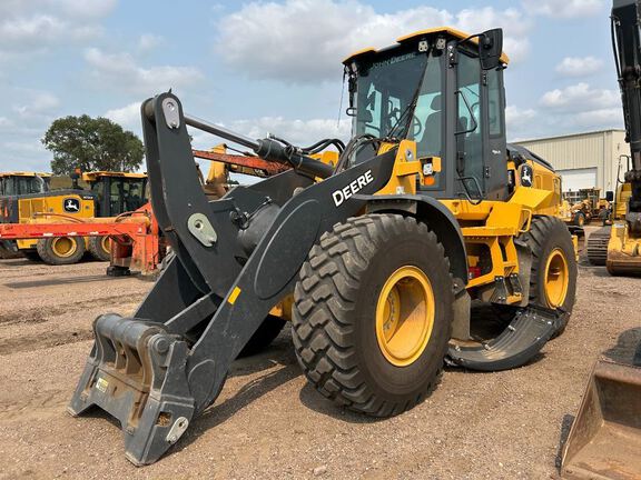 Photo of 2025 John Deere 544P