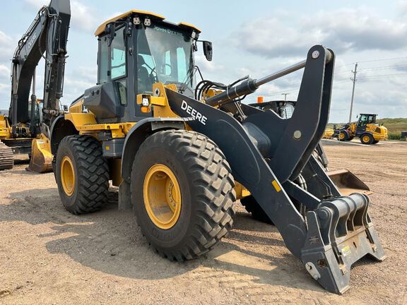 2025 John Deere 544P