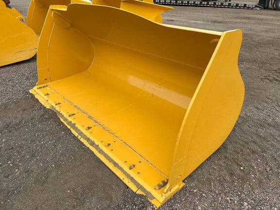 2025 John Deere 544P