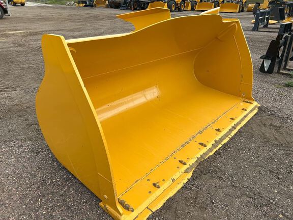 2025 John Deere 544P