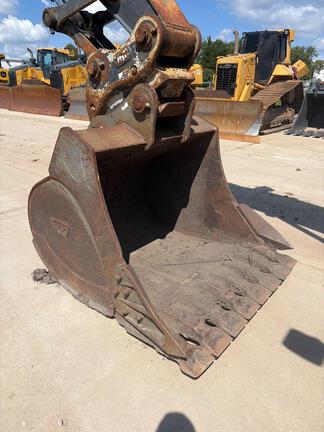 2015 John Deere 245G LC