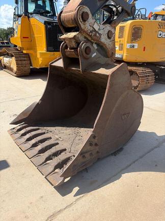 2015 John Deere 245G LC