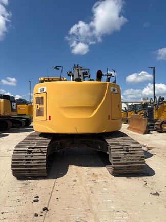 2015 John Deere 245G LC