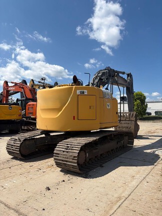 2015 John Deere 245G LC