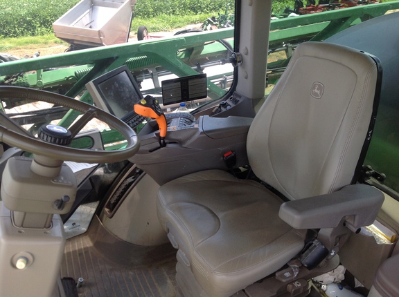 Photo of 2020 John Deere R4038