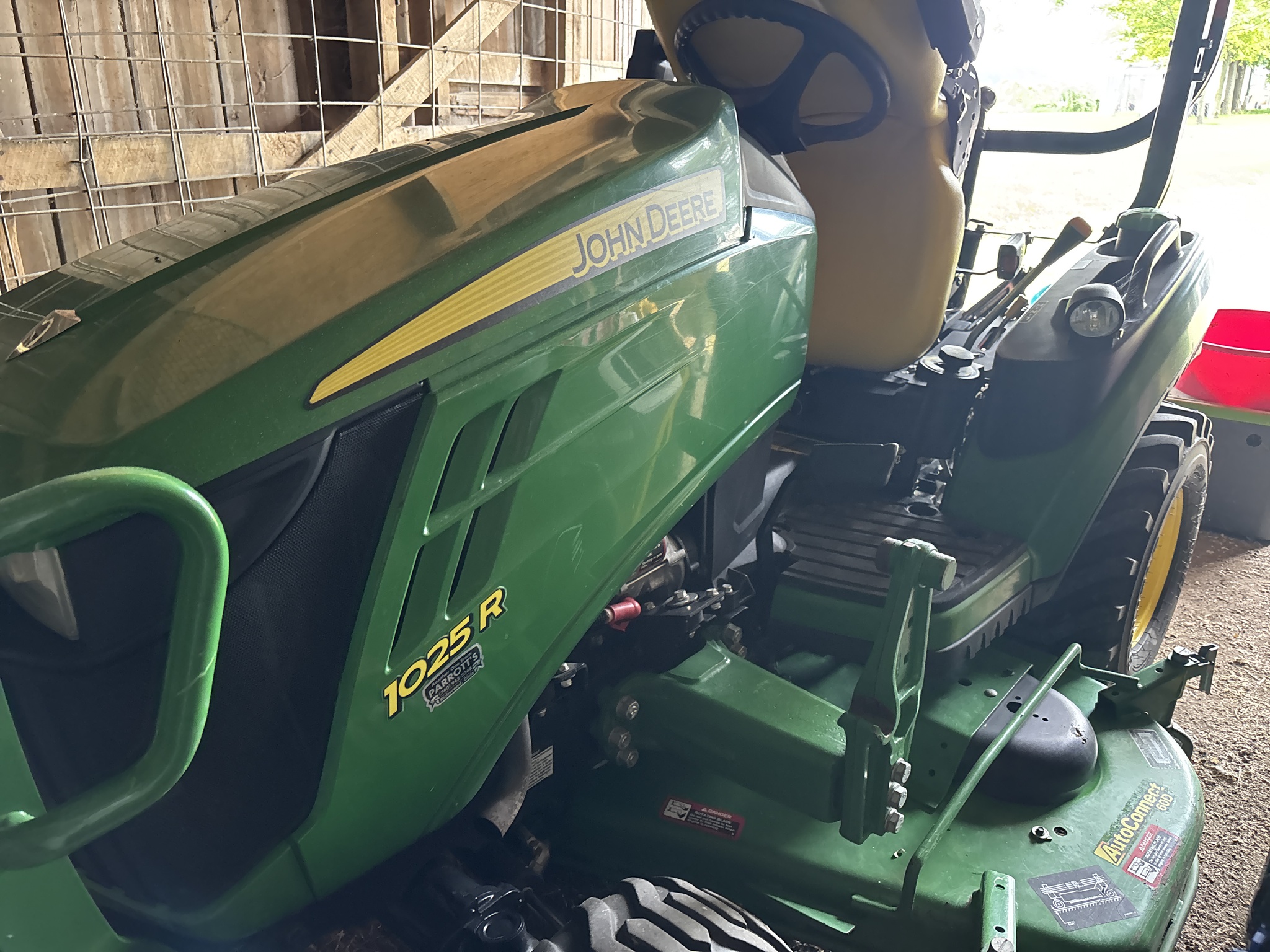 Used 2016 John Deere 1025R Compact Utility Tractors at Koenig Equipment in Anna, OH - PhotoXL0