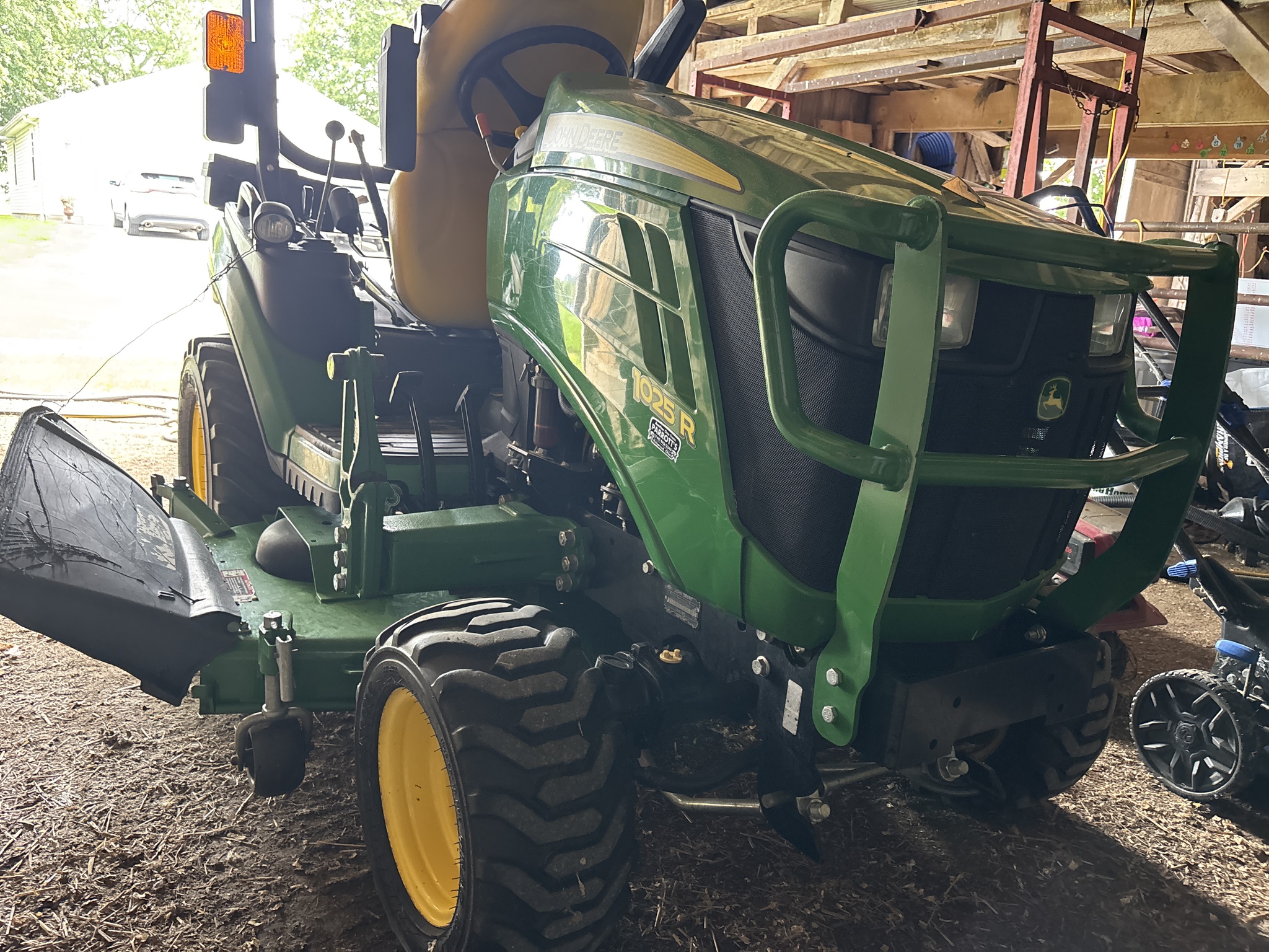 Used 2016 John Deere 1025R Compact Utility Tractors at Koenig Equipment in Anna, OH - PhotoXL24