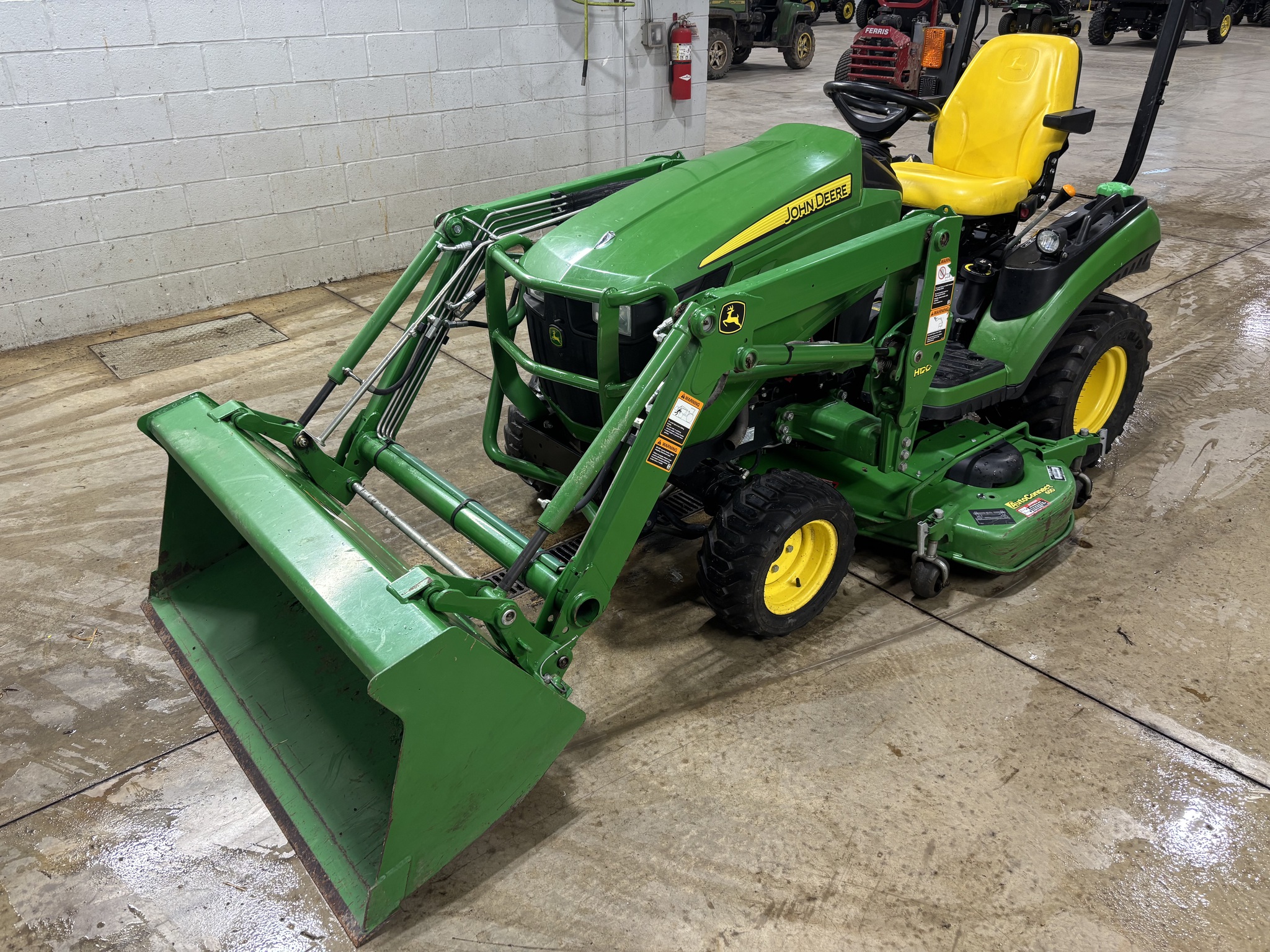 Used 2016 John Deere 1025R Compact Utility Tractors at Koenig Equipment in Botkins, OH - PhotoXL0