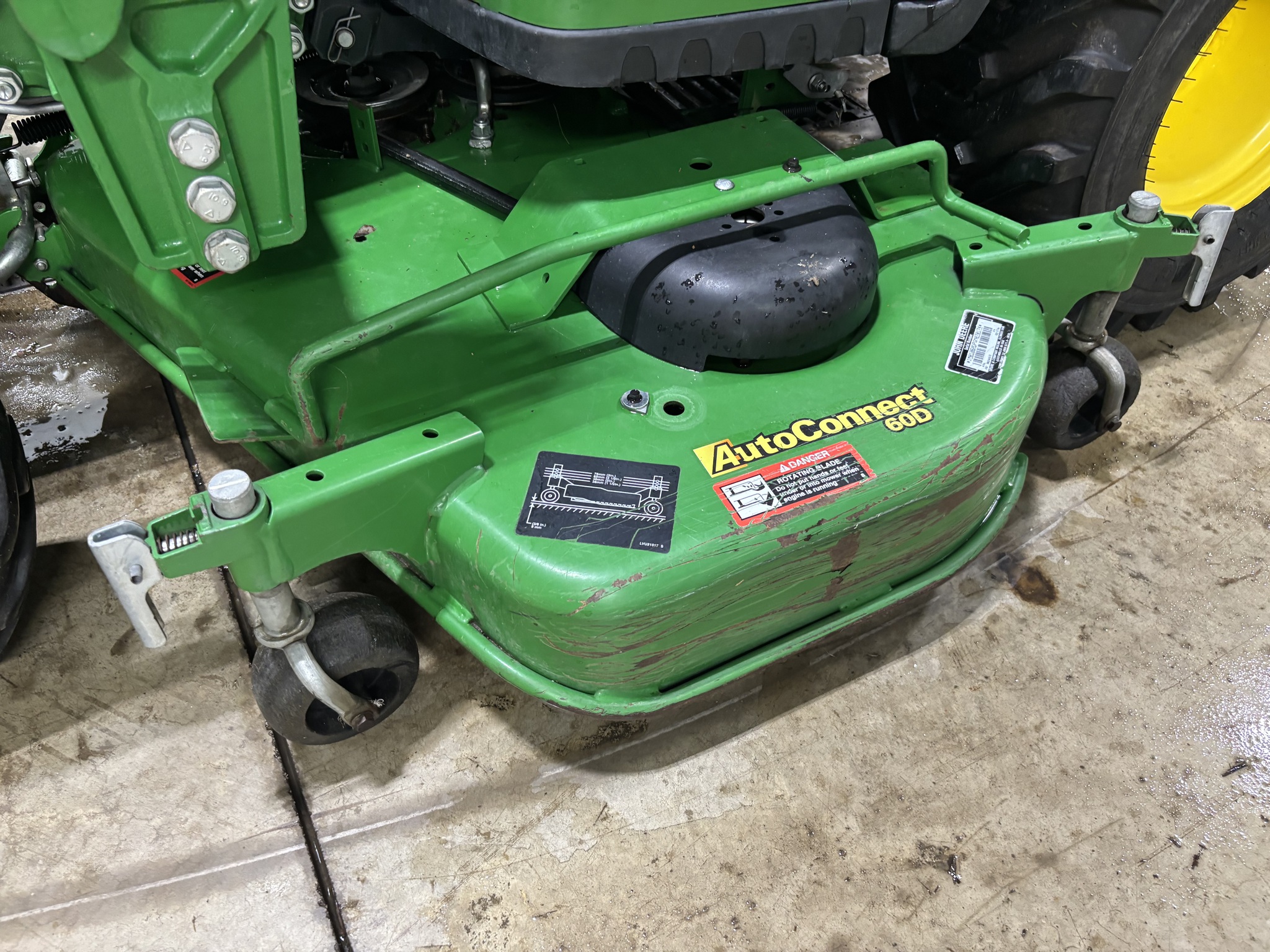 Used 2016 John Deere 1025R Compact Utility Tractors at Koenig Equipment in Botkins, OH - PhotoXL12