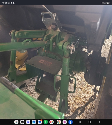 2022 John Deere 4044M (3rd thumbnail)