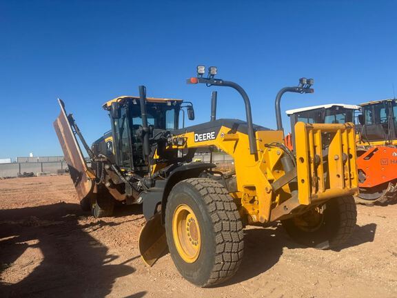 2022 John Deere 872G